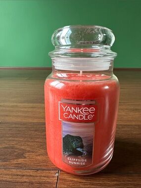 🟠🟠NWT Yankee Candle Cliffside Sunrise Jar - Coral🟠🟠
